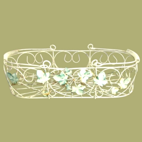 Vtg Ivy Leaf Vine Basket, Heavy Duty White Metal Basket w/Handle,EUC - Picture 1 of 6